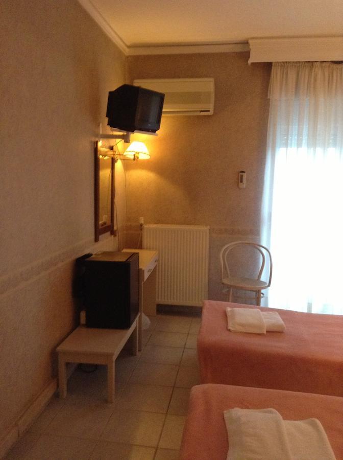 Plotini Hotel Didimótiho Szoba fotó