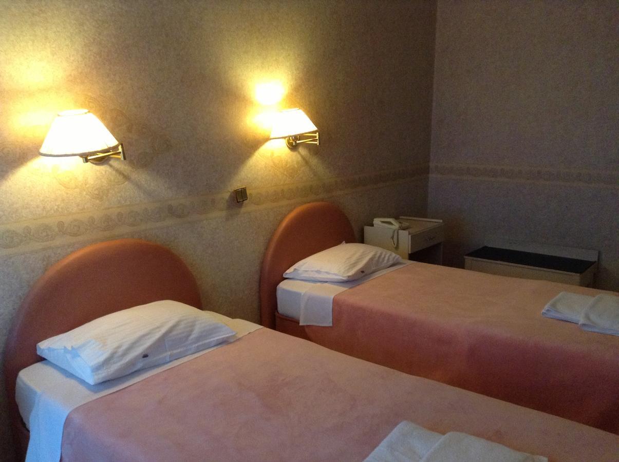 Plotini Hotel Didimótiho Szoba fotó