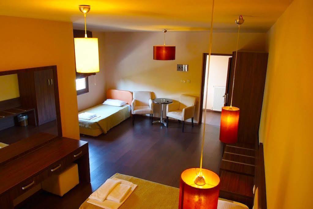 Plotini Hotel Didimótiho Kültér fotó